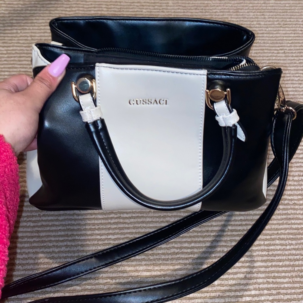 3 Pocket purse
